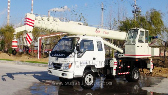 點(diǎn)擊查看詳細(xì)信息<br>標(biāo)題：8噸汽車吊 閱讀次數(shù)：3188