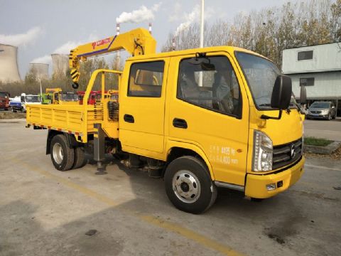 點擊查看詳細信息<br>標(biāo)題：凱馬雙排隨車吊 閱讀次數(shù)：2156
