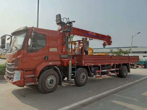 點擊查看詳細信息<br>標(biāo)題：柳汽前四后四隨車吊 閱讀次數(shù)：2081