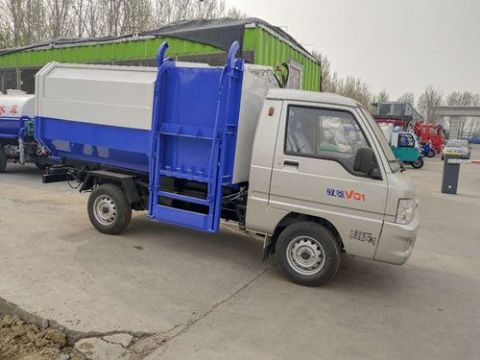 點擊查看詳細信息<br>標題：3.5方汽油版福田馭菱垃圾車 閱讀次數(shù)：3309